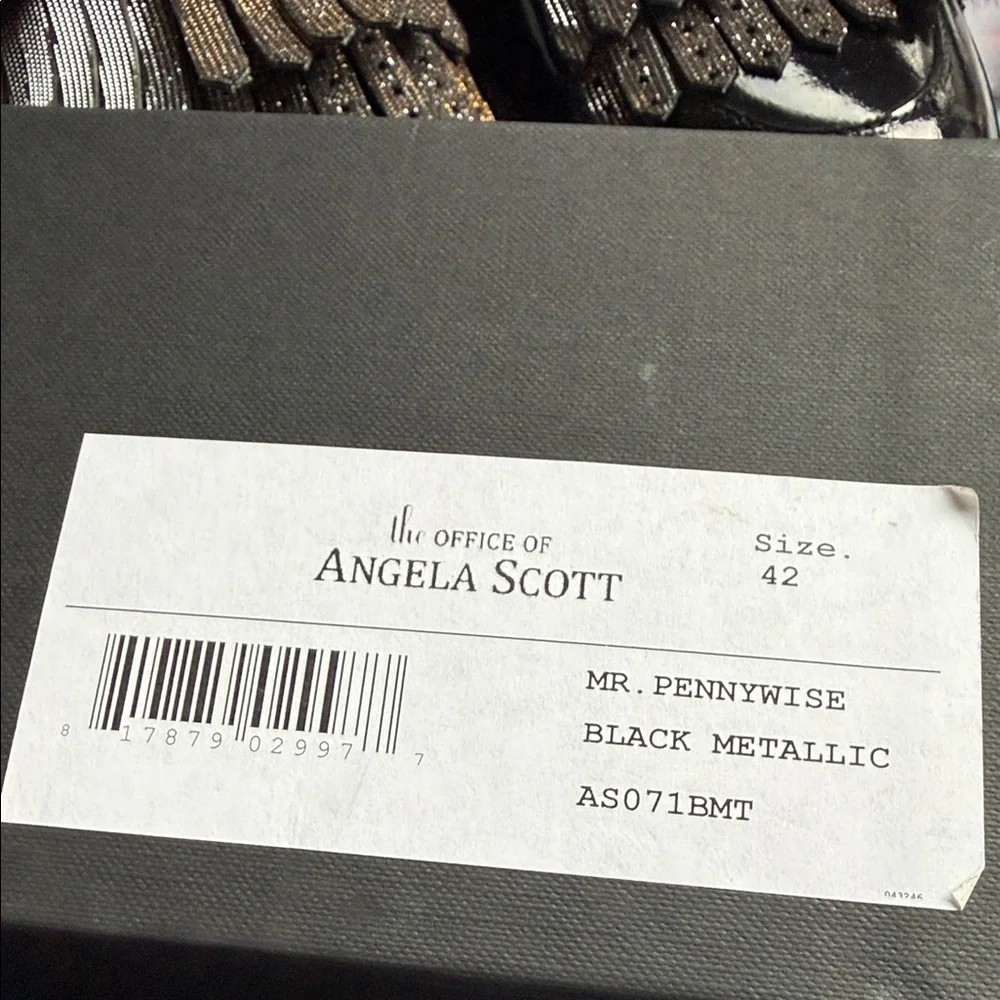 Mr. Pennywise Wedged Black Patent Loafer with Metallic Fringe - Picture 16 of 16